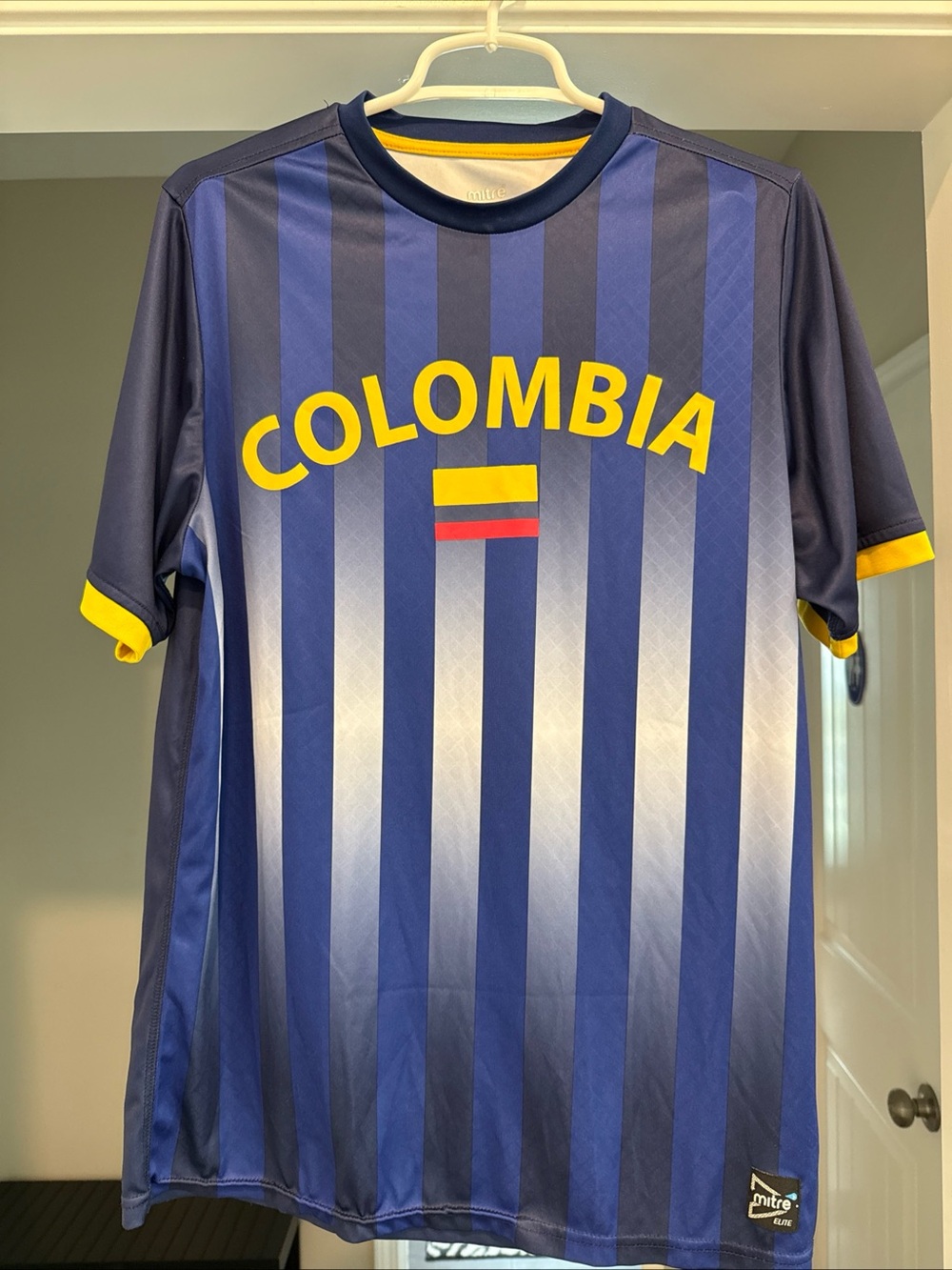 Men's Mitre Colombia National Soccer Futbol Team Jersey Blue Striped - Medium